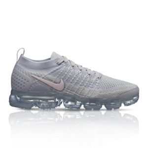 NWOT Nike womens Air vapormax flyknit 2 sneaker
